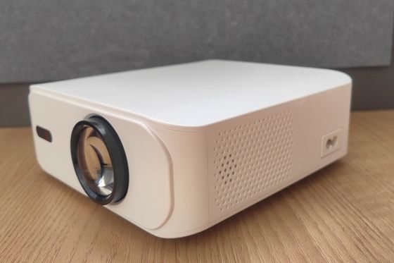 İyi bir fiyat. Toz geçirmez 350ANSI Ön LCD Ev Tiyatrosu DLP Projektorları 1080P Otomatik Anahtar çevrimiçi